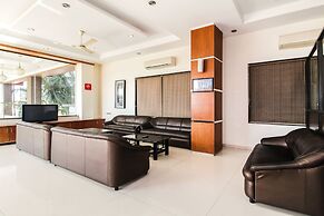 FabExpress Sai Grand Castle Inn