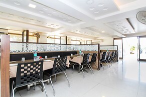 FabExpress Sai Grand Castle Inn