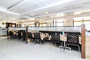 FabExpress Sai Grand Castle Inn