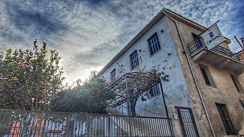 Aethra Boutique Rooms