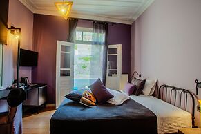 Aethra Boutique Rooms