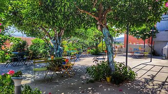 Aethra Boutique Rooms