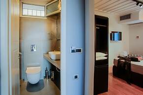 Aethra Boutique Rooms