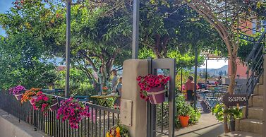 Aethra Boutique Rooms