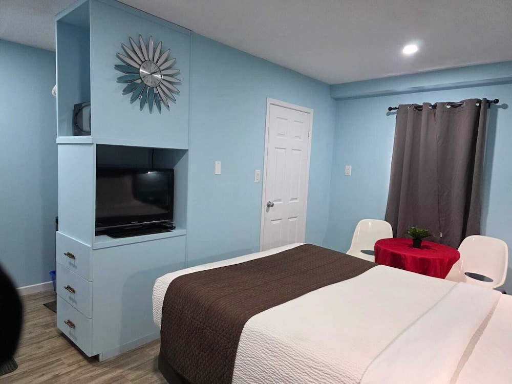 Lakeview Motel