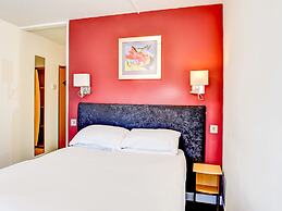 The Hotel Rafiya, Redditch