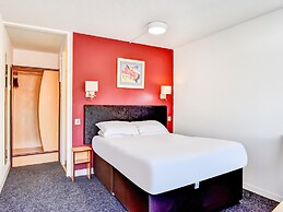 The Hotel Rafiya, Redditch