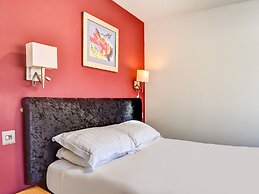 The Hotel Rafiya, Redditch