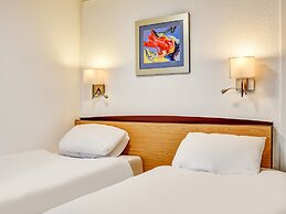 The Hotel Rafiya, Redditch