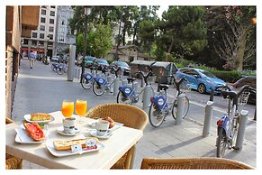 Hi Valencia Boutique