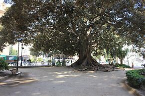 Hi Valencia Boutique