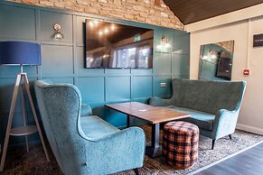 Almondsbury Inn & Lounge