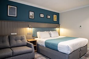 Almondsbury Inn & Lounge