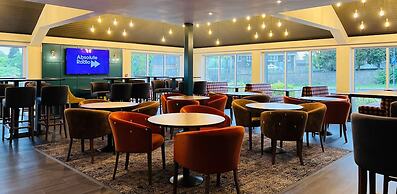 Almondsbury Inn & Lounge