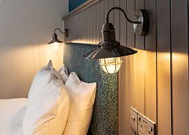 Almondsbury Inn & Lounge
