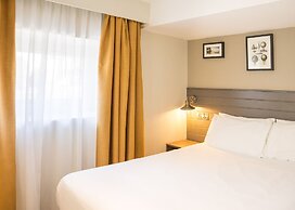 Almondsbury Inn & Lounge
