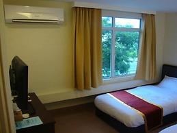 DM Hotel