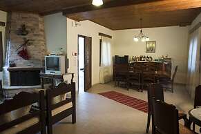 Elia Therissos Maisonettes