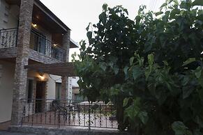 Elia Therissos Maisonettes