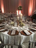 Embassy Suites by Hilton Chicago Naperville