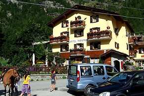 Hotel Ristorante Paramont