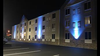 Plymouth Bay Inn and Suites