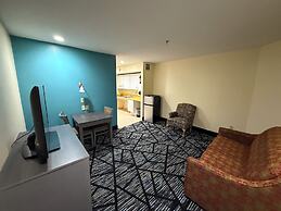 Plymouth Bay Inn and Suites