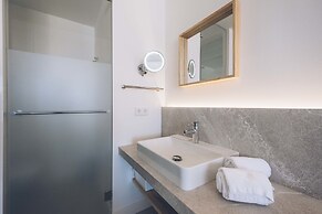 AYA Seahotel – Adults Only