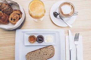 AYA Seahotel – Adults Only