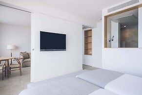 AYA Seahotel – Adults Only