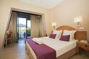 Hôtel Vacances Bleues Castel Luberon
