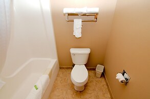 Cobblestone Inn & Suites - Denison - Oak Ridge