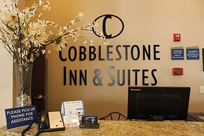 Cobblestone Inn & Suites - Denison - Oak Ridge