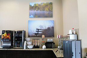 Cobblestone Inn & Suites - Denison - Oak Ridge