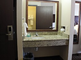 Cobblestone Inn & Suites - Denison - Oak Ridge