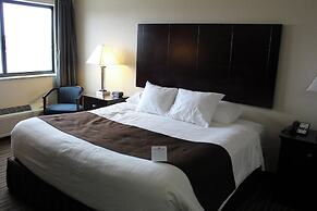 Cobblestone Inn & Suites - Denison - Oak Ridge