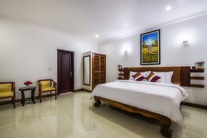 Reasey Boutique Villa