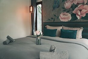 Na Vela Village - Adults Only