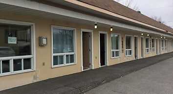 Auberge Du Lac Beauchamp