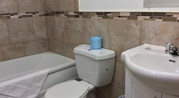 Auberge Du Lac Beauchamp