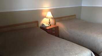 Auberge Du Lac Beauchamp