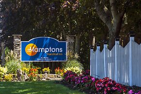 Hampton's Vacation Inn