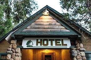 Shaver Lake Village Hotel