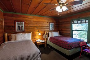 Shaver Lake Village Hotel