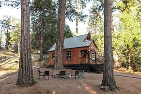 Shaver Lake Village Hotel