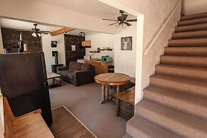 Shaver Lake Village Hotel