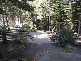 Shaver Lake Village Hotel
