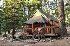 Shaver Lake Village Hotel