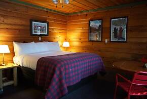 Shaver Lake Village Hotel