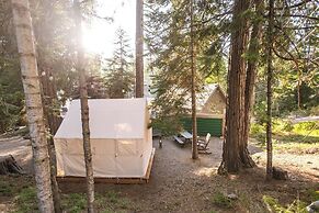 Shaver Lake Village Hotel